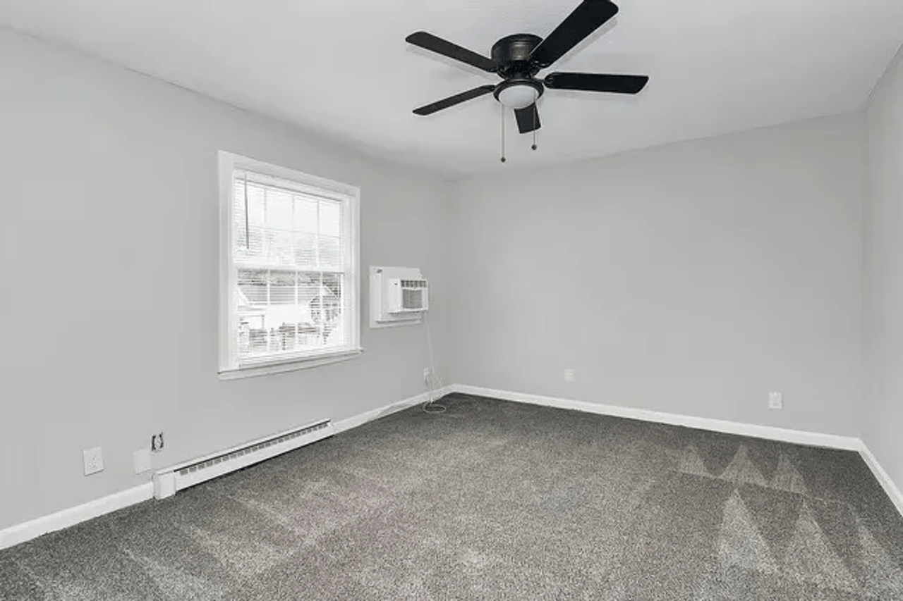 Thompson Place Townhomes - Photo 6 of 27