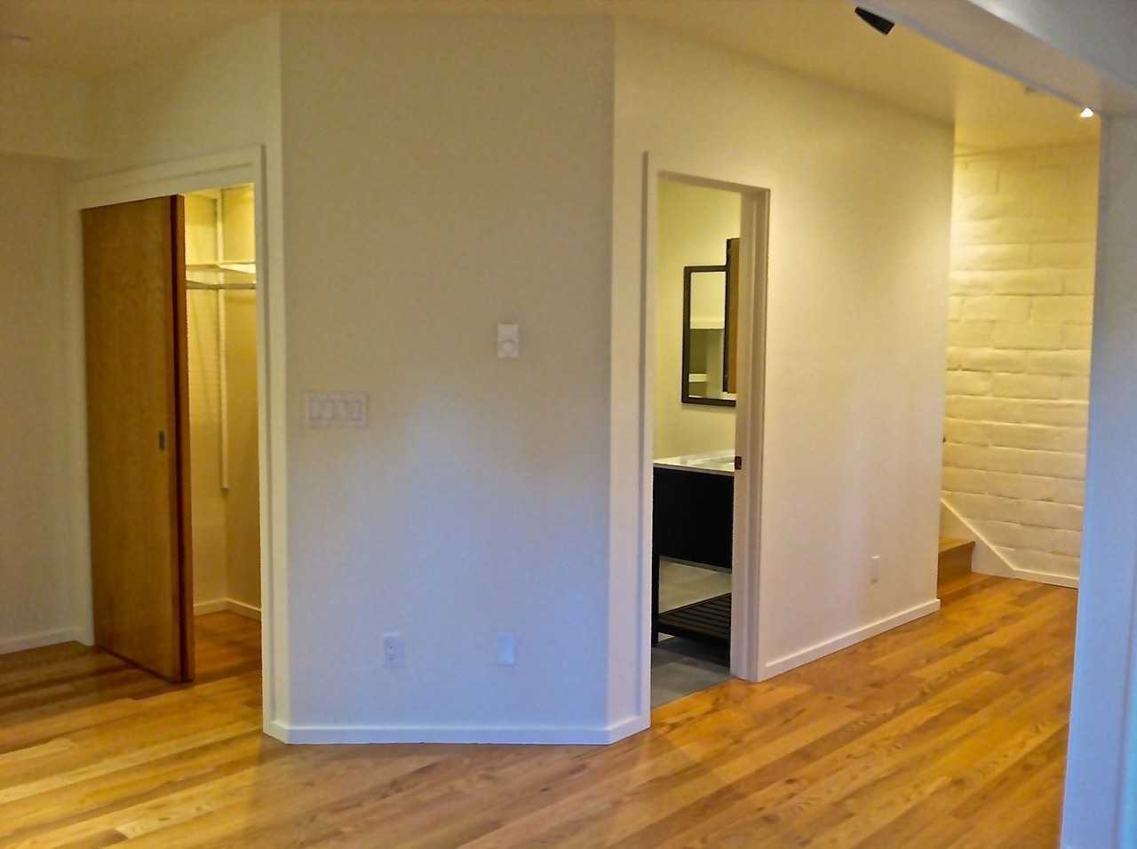 112 Bonita St - Photo 7 of 19
