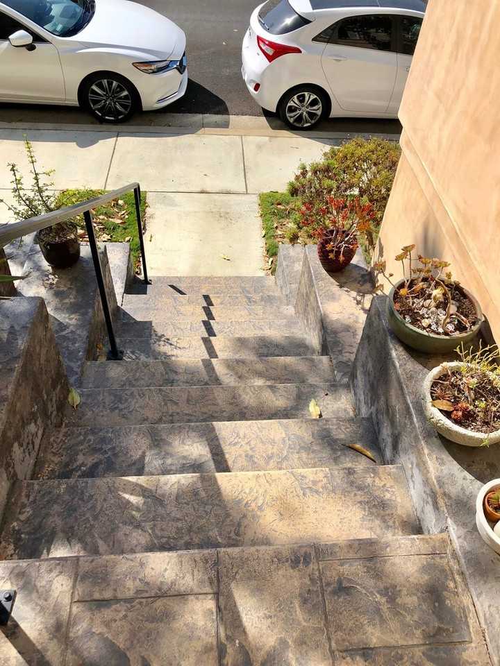 1644 Gramercy Ave - Photo 3 of 29