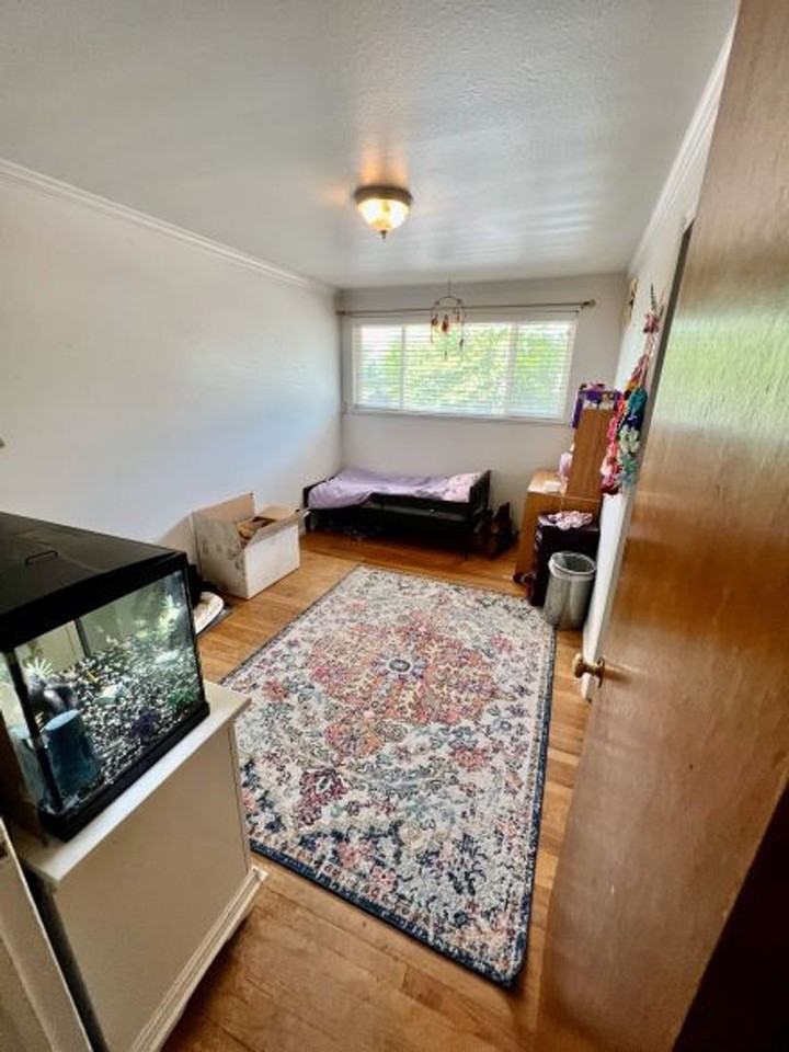 2021 Snyder Ave - Photo 3 of 11