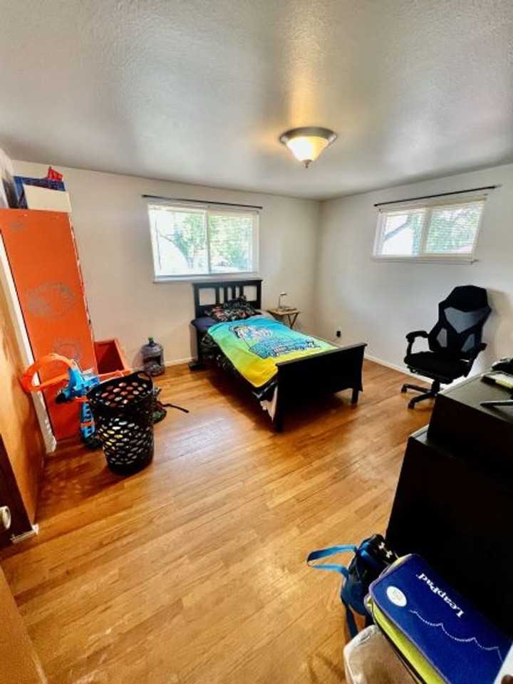 2021 Snyder Ave - Photo 6 of 11