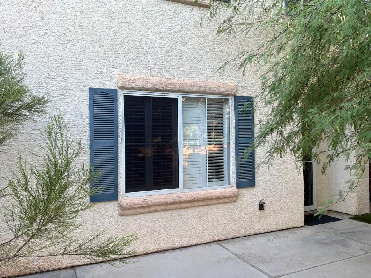 10021 Calabasas Ave - Photo 5 of 11