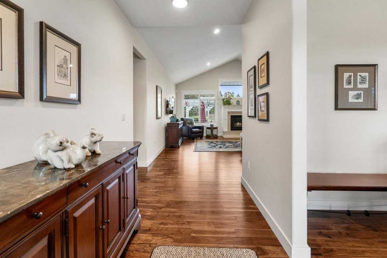 12022 Maxvale Hill Ct Se - Photo 4 of 41