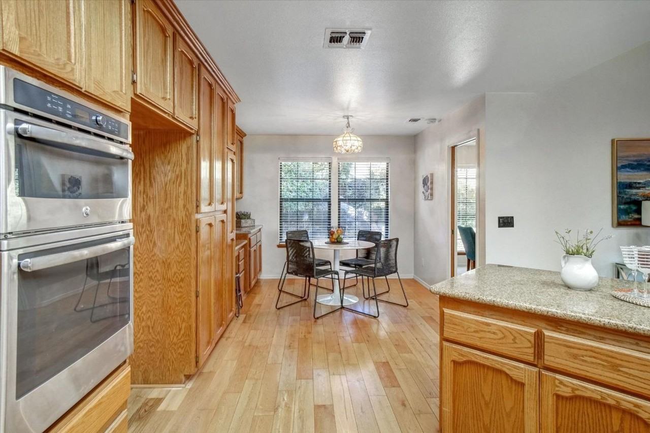 16 Somer Ridge Dr - Photo 5 of 28