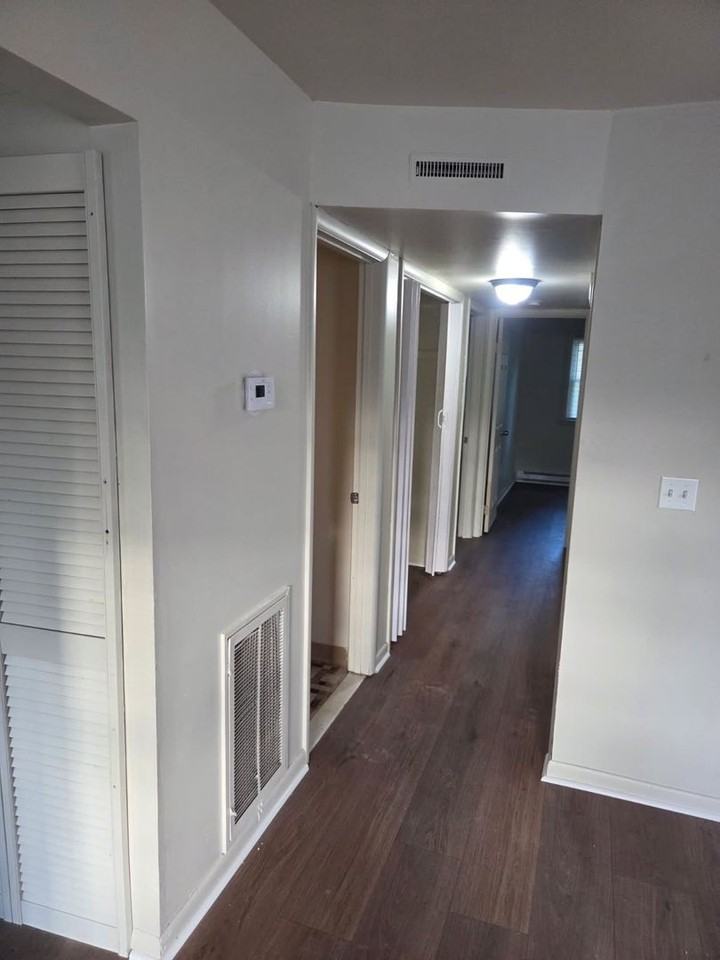83 Brevator St - Photo 6 of 12