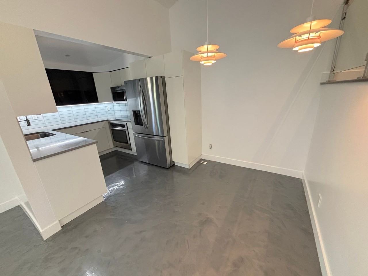 1819 Brea Blvd - Photo 3 of 26