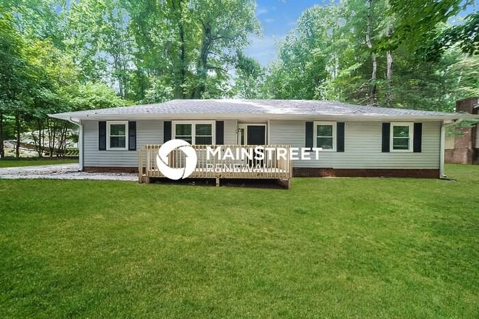 129 Westridge Rd - Photo 2 of 16