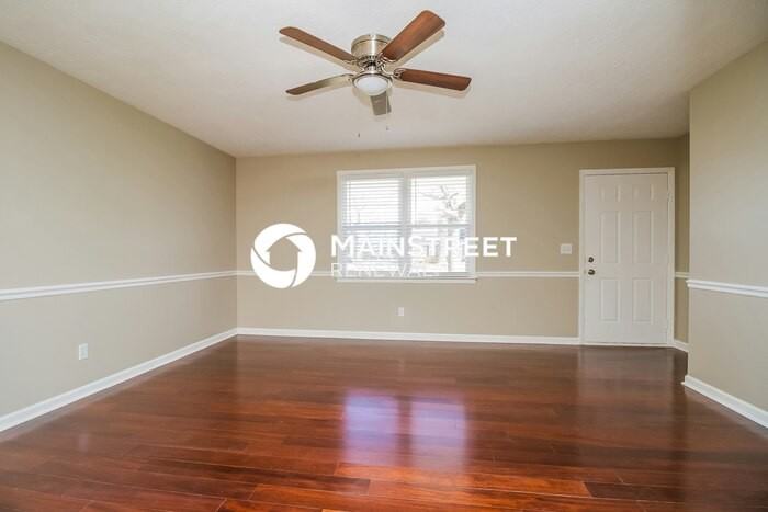 320 Lake Farm Rd - Photo 2 of 16