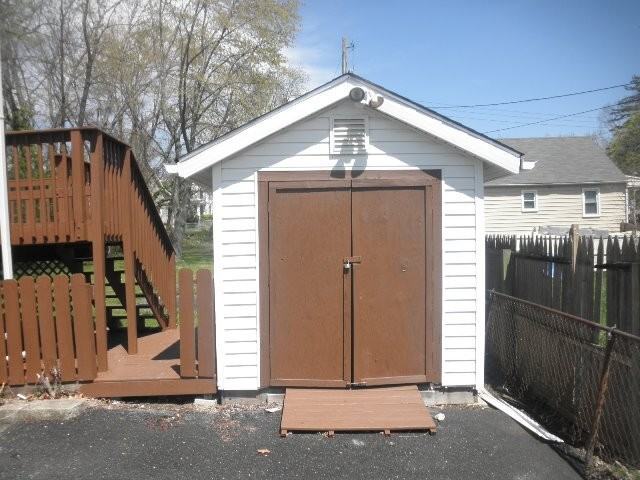 2512 Halcyon Ave - Photo 2 of 3