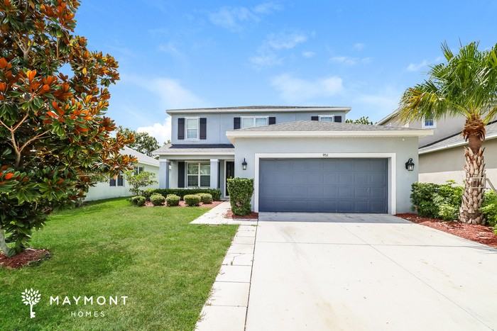 9011 Spruce Creek Cir