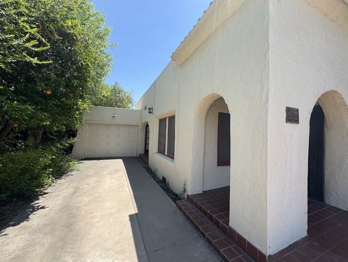 1445 E Flower St - Photo 2 of 26