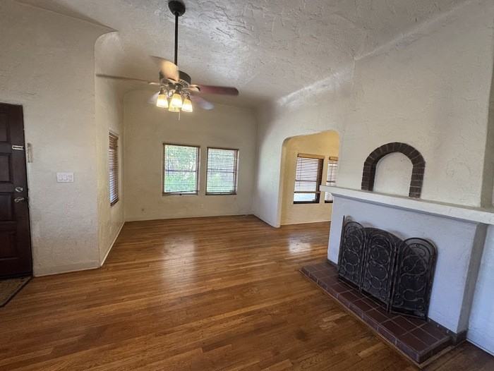 1445 E Flower St - Photo 6 of 26