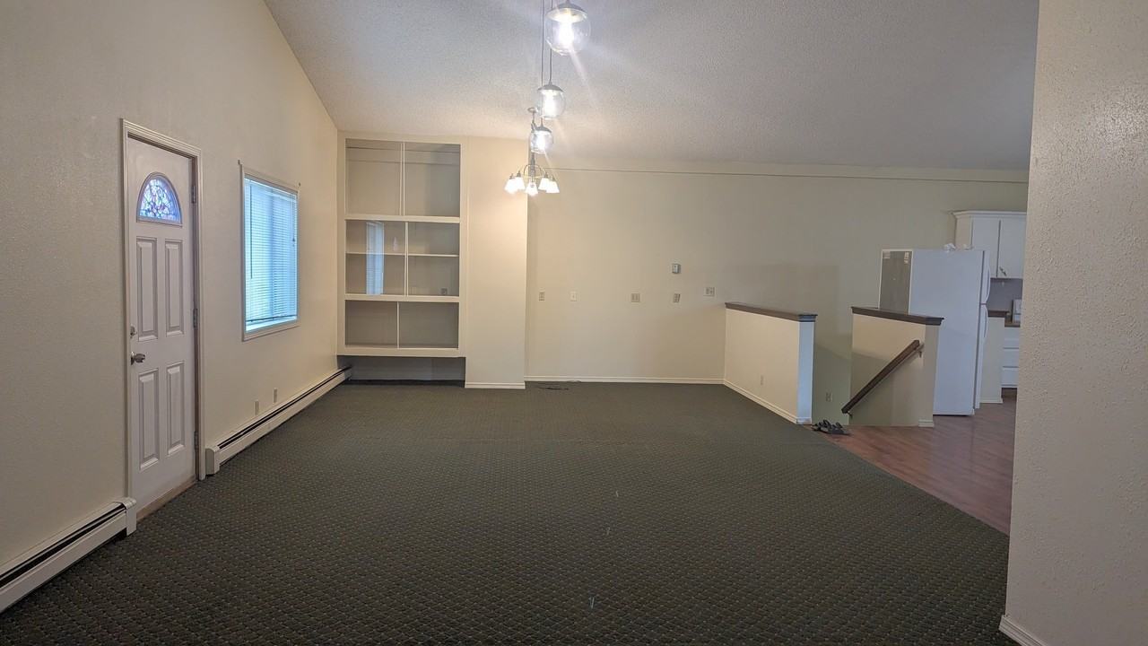 1323 23rd Avenue - Photo 5 of 25
