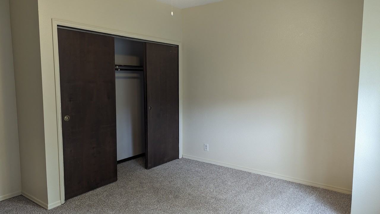 1323 23rd Avenue - Photo 7 of 25