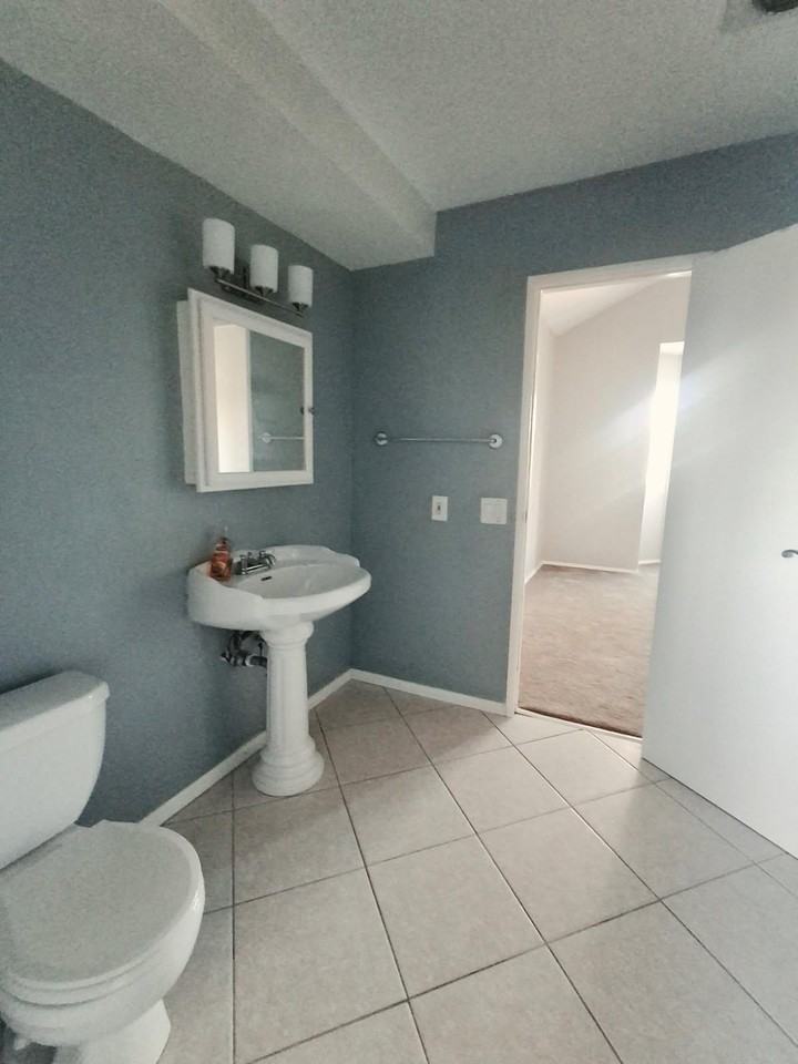 833 Gladys Avenue - Photo 3 of 31