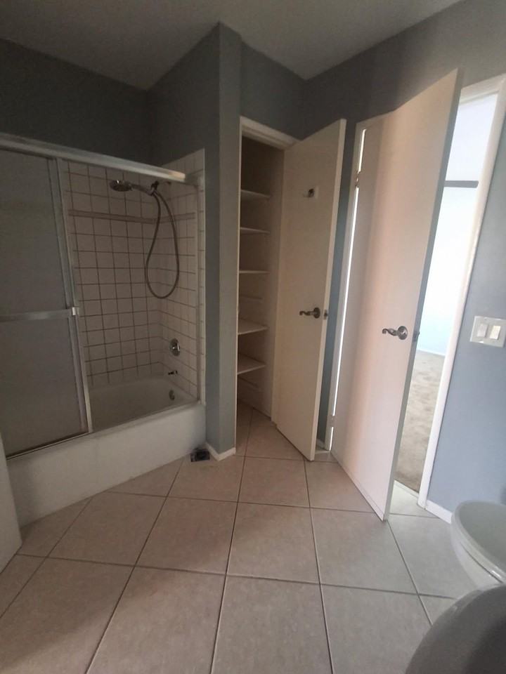 833 Gladys Avenue - Photo 5 of 31