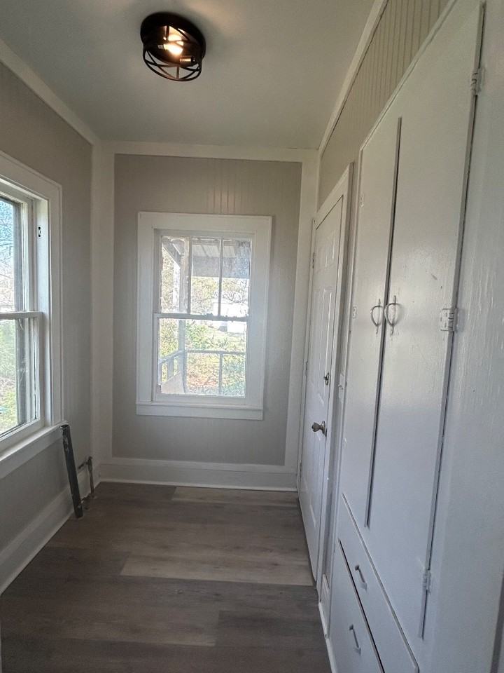 302 Bynum St - Photo 6 of 20