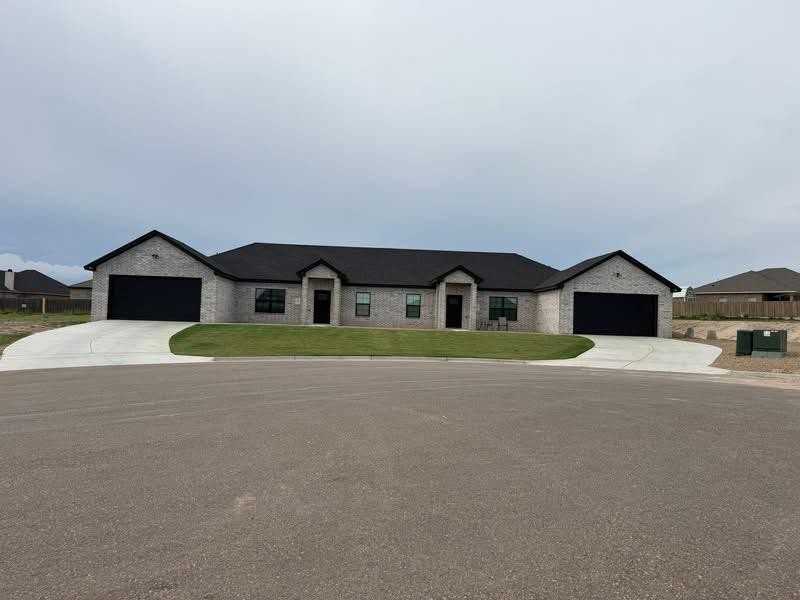 10 Kimberly Lane - Photo 2 of 7