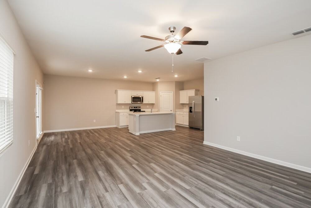 265 Pond Ct - Photo 5 of 17