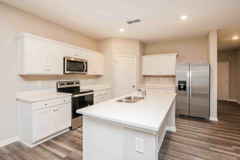 265 Pond Ct - Photo 7 of 17