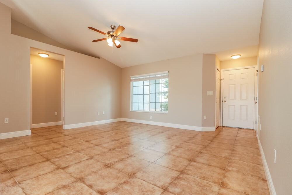 13244 Prestwick Dr - Photo 3 of 16