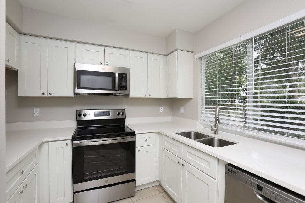 1833 Iroquois Dr - Photo 6 of 16