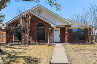 6936 Bentley Ave - Photo 1 of 1