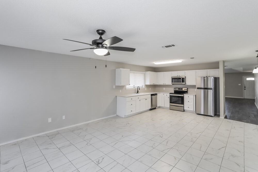 6936 Bentley Ave - Photo 4 of 16