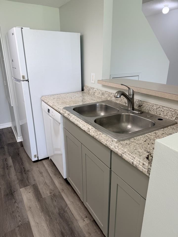 2929 Fan Palm Dr #1 - Photo 7 of 33