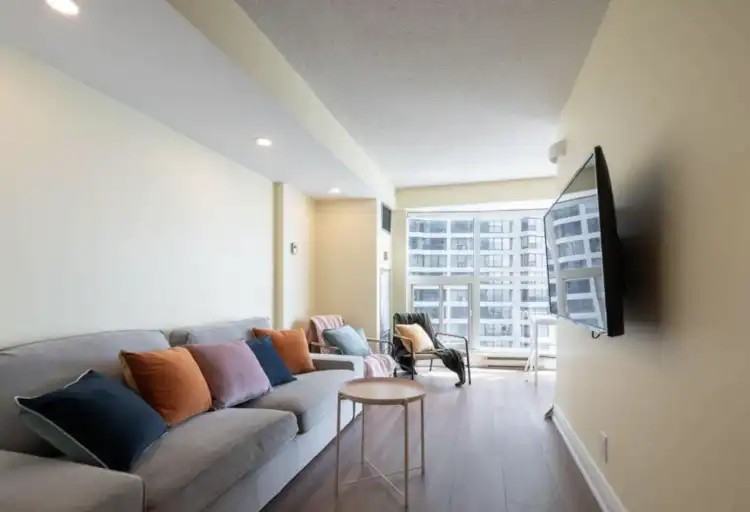 77 Harbour Sq #2003 - Photo 3 of 16