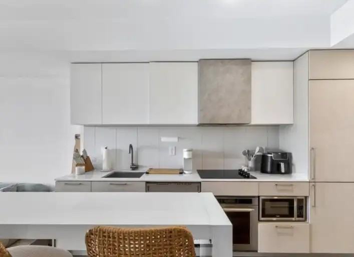 19 Western Battery Rd #1020 - Photo 3 of 16