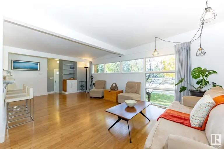 6503 123 St Nw - Photo 4 of 28
