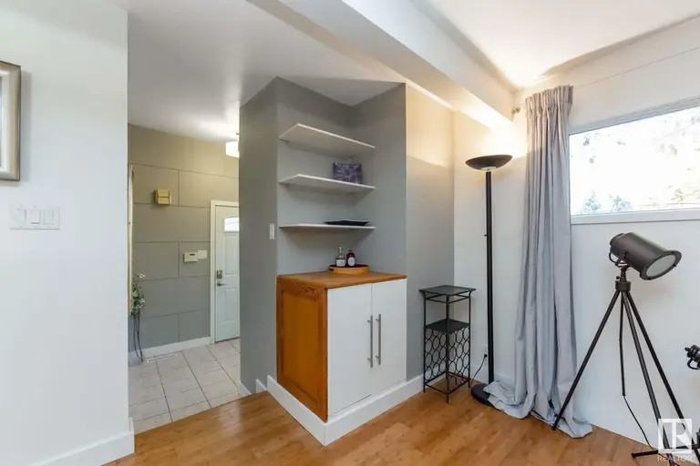 6503 123 St Nw - Photo 5 of 28