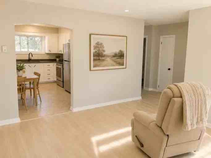 249 Elgin St W #4 - Photo 7 of 14