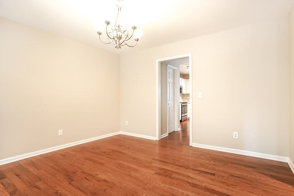 6412 Willowlawn Dr - Photo 6 of 17