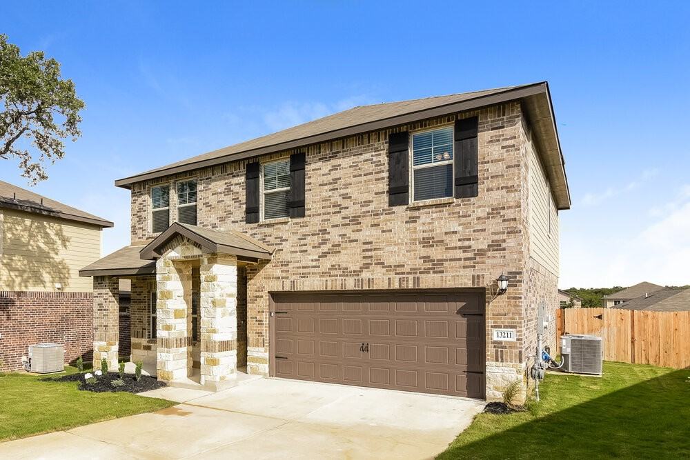 13211 Braxon Pass - Photo 4 of 17