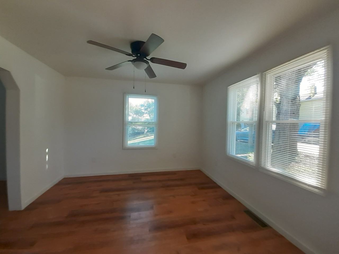 124 Lawrence St #NA - Photo 4 of 10