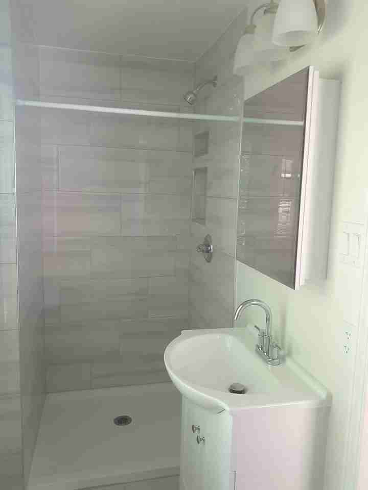 124 Lawrence St #NA - Photo 7 of 10