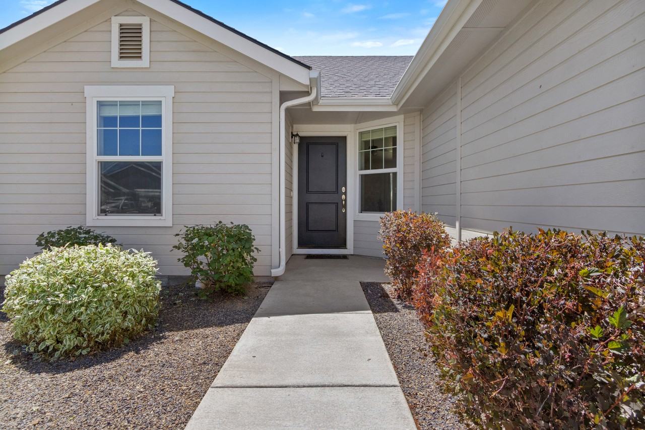 12087 W Soapstone Dr #1 - Photo 4 of 34