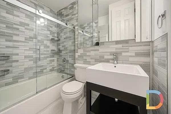 E 5th St #E3 - Photo 3 of 20