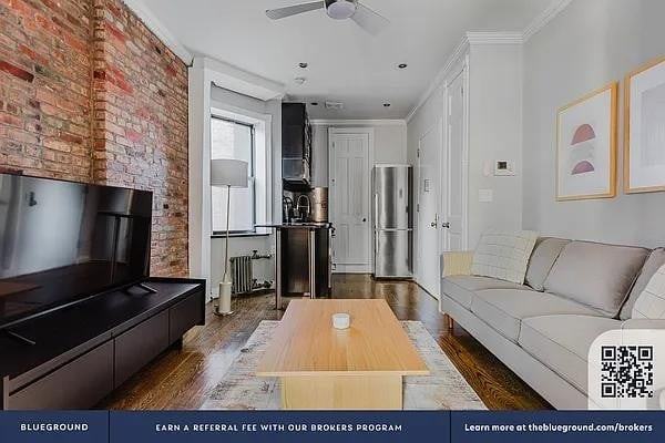 E 5th St #B1 - Photo 4 of 20
