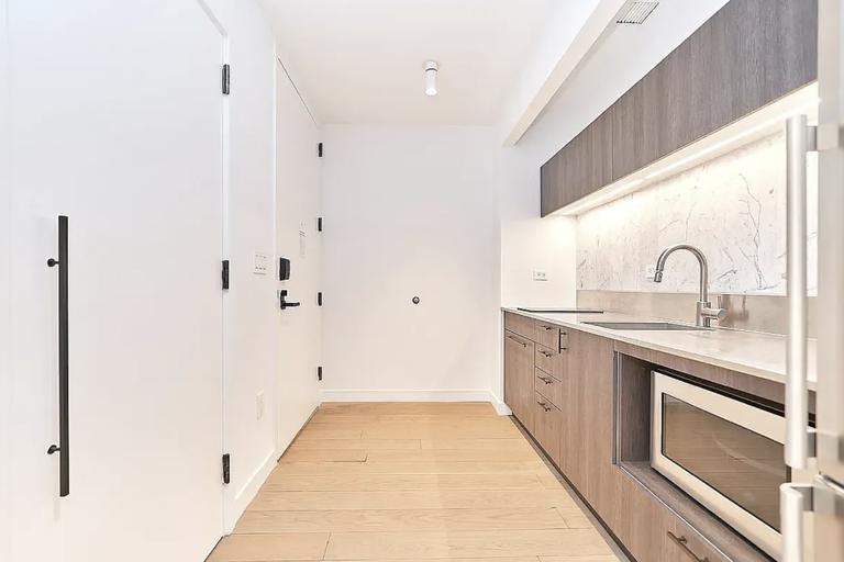 William St #1508 - Photo 2 of 9