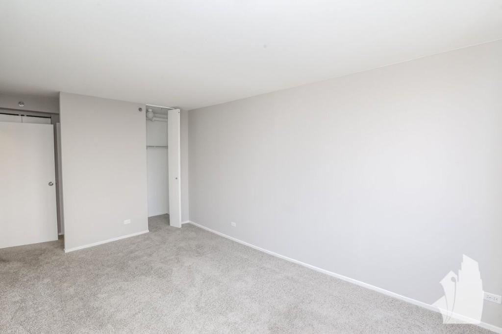 4334 N Hazel St #702 - Photo 6 of 20