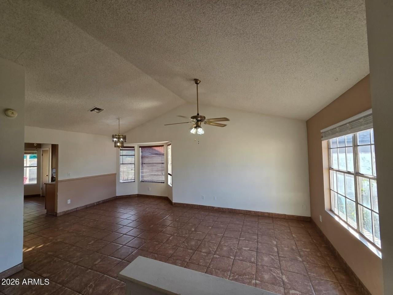 7009 W Brown St - Photo 2 of 18