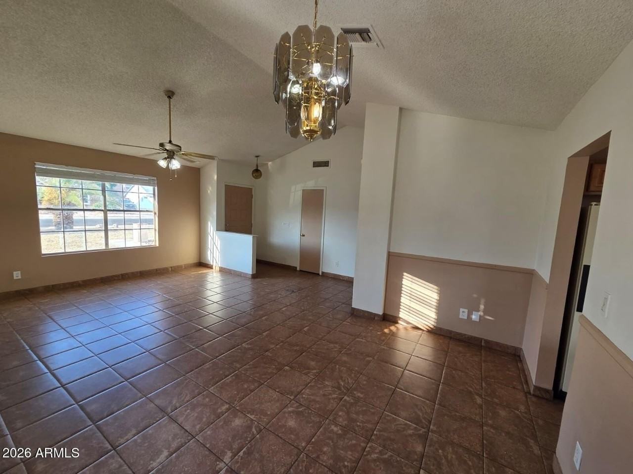 7009 W Brown St - Photo 5 of 18