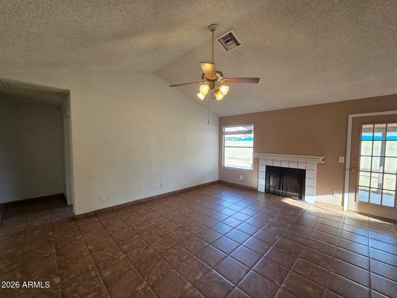 7009 W Brown St - Photo 7 of 18