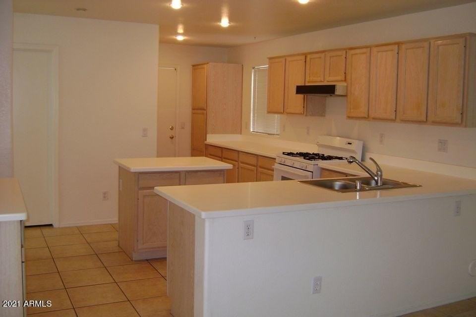 13641 S 47th St - Photo 3 of 29