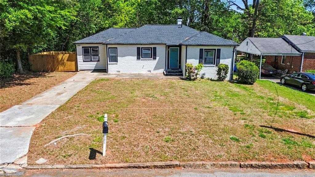 1680 Fairbanks St Sw - Photo 4 of 20