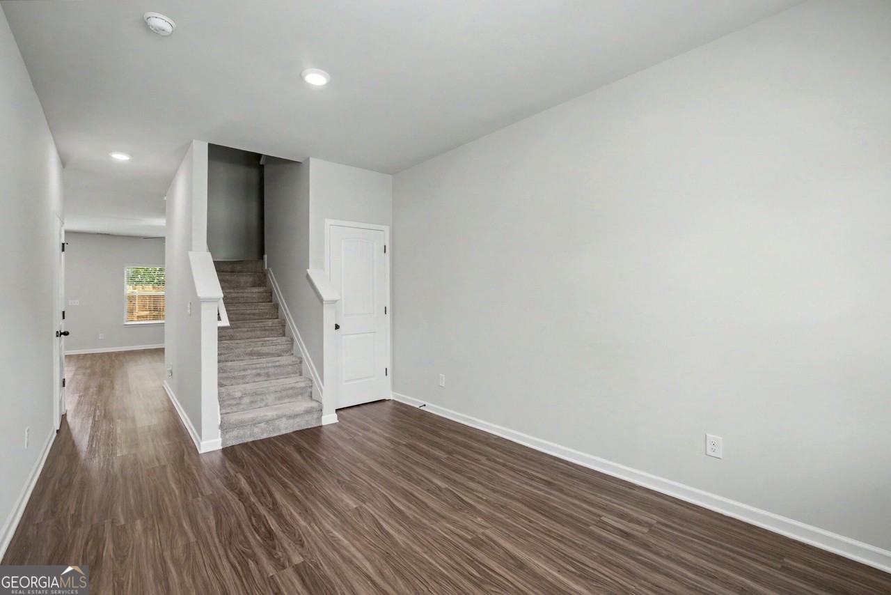 195 Skipjack Ct - Photo 4 of 28
