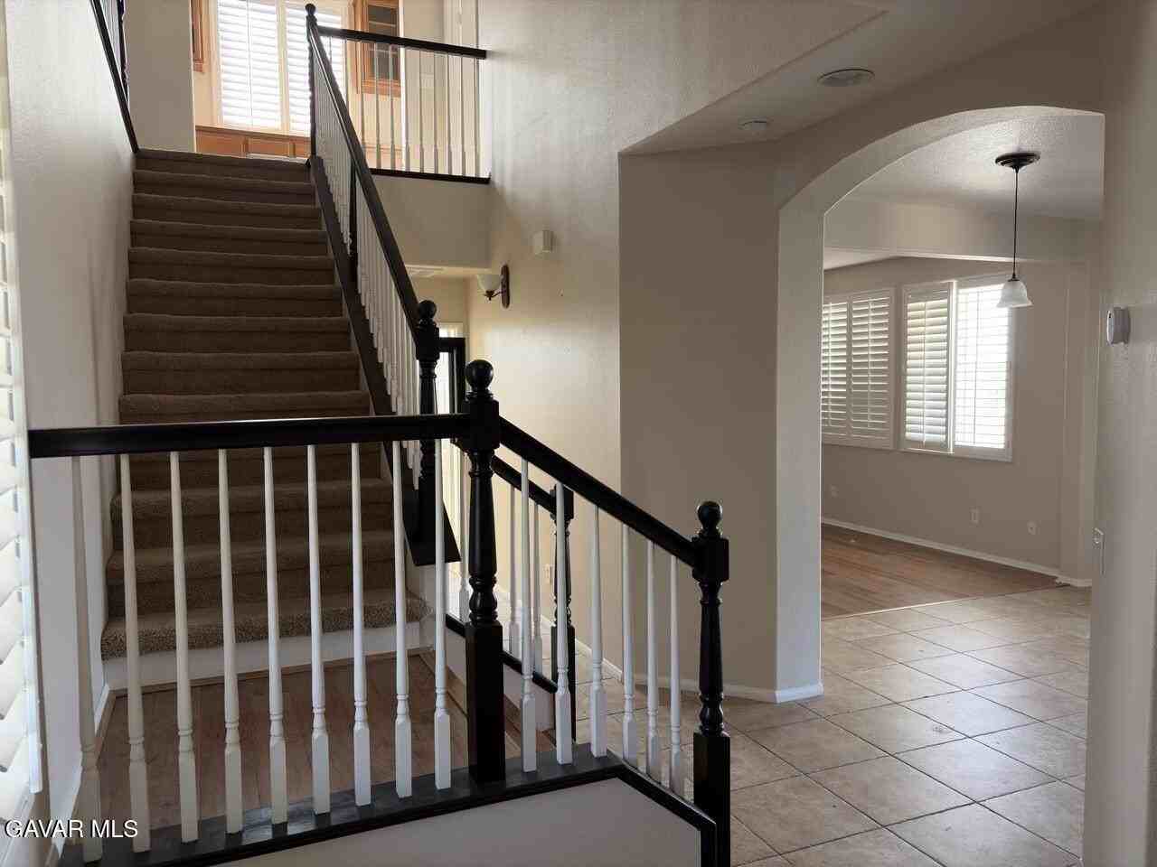2841 Hornbeam Rd - Photo 4 of 19